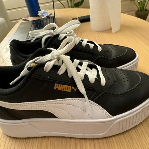 puma 37.5 used 2 times. Wrong size
