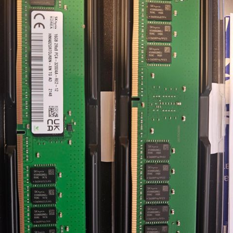ECC Server Minne 32GB DDR4 RDIMM SK Hynix