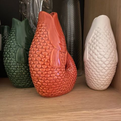 Mange forskjellige fine vaser