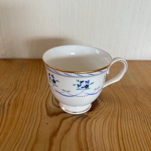 LENOX Orleans Blue Footed Cup & Saucer Set - English Bone China - Gold Trim