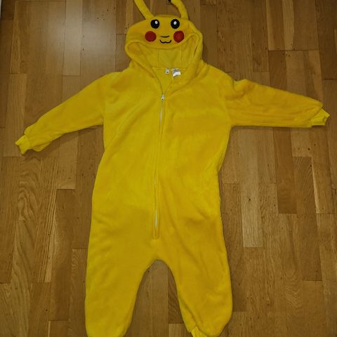 Pokemon-drakt, Pikachu str 120