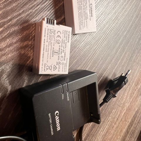 Originale Canon batteri  m/ lader