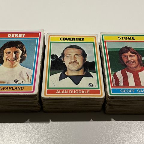 Topps fotballkort fra 1976. Selges samlet eller enkeltvis