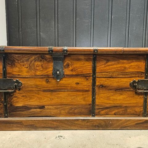 Solid teak chest/ coffee table with wine rack