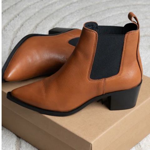 Skinn boots NYE