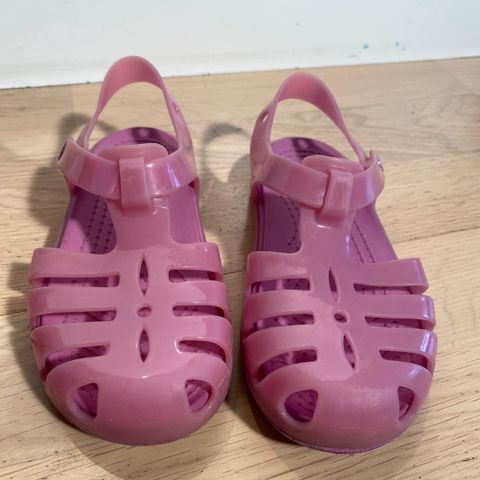 CROCS sandaler vannsko C10