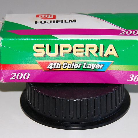 Fujifilm Fujicolor Superia 200 4th Color Layer  ISO-200 36 DX-F Eksponer. film