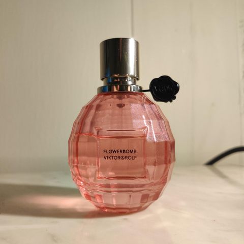 Flowerbomb La Vie En Rose 2016 - 50ml