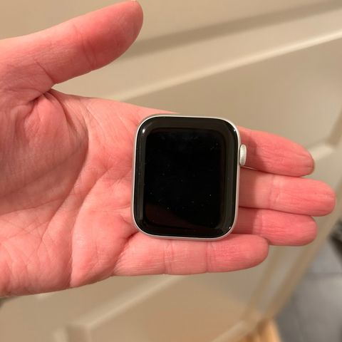 Apple Watch series 4 Cellular + GPS