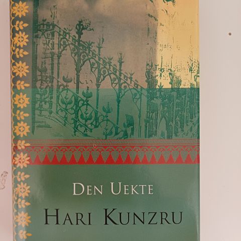 Den uekte :  Hari Kunzru   ( debutbok )