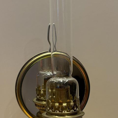 Parafinlampe 32 cm. høy (totalt med glass)