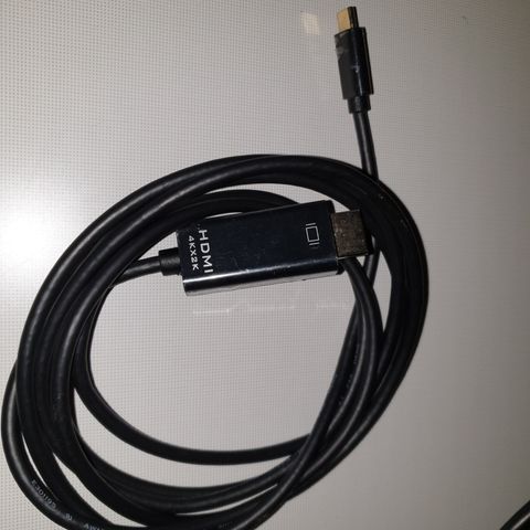 USB-C To HDMI Adapter /  USB-C To HDMI skjermkabel