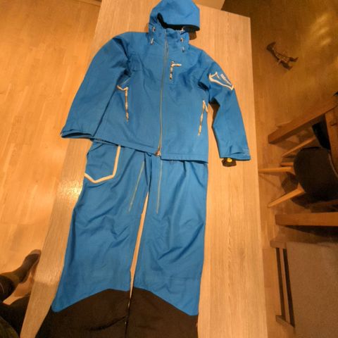 Salomon Clima Pro Storm jakke og bukse i large (L)