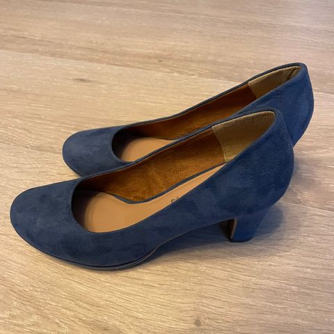 Skinn pumps str. 39