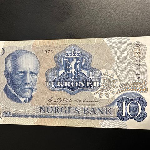 10 kr seddel utgave 5 - AH  kvalitet UNS 1973  (465 AJ)