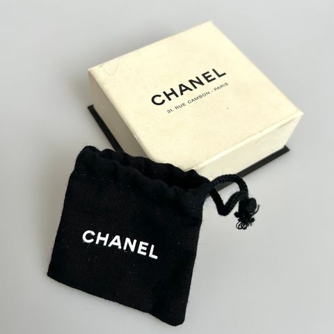 CHANEL Boks & pouch *Vintage*
