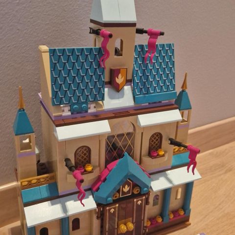 Ferdig bygd Elsa slott