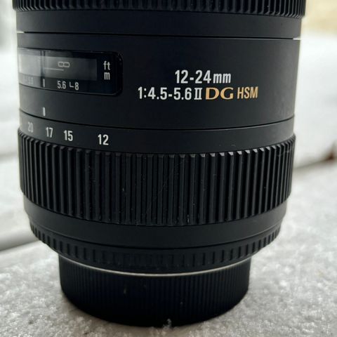 Sigma objektiv for Nikon 12-24 mm selges