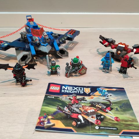 LEGO NEXO Knights 70320 + 70318 ! 100 kr !