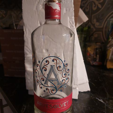Aquavit flaske
