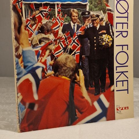 Kongen Møter Folket (1982) En Bok Fra VG