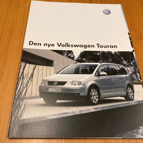 BILBROSJYRE - VOLKSWAGEN TOURAN - 2003