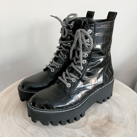 Zara Boots