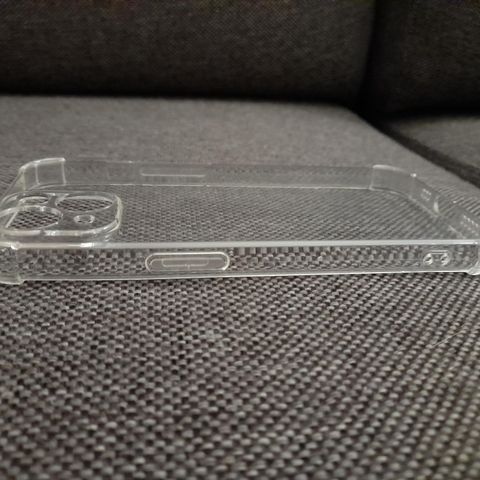 NYTT Soft cover til iPhone 14, i solid transparent silikon