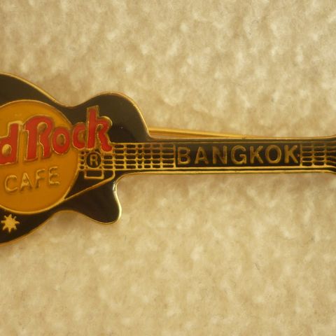 1990s Hard Rock Cafe Bangkok (1991-2021) - Gibson Les Paul gitar pin.