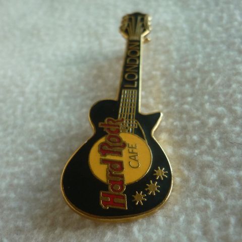 1990s Hard Rock Cafe London - Gibson Les Paul gitar pin.