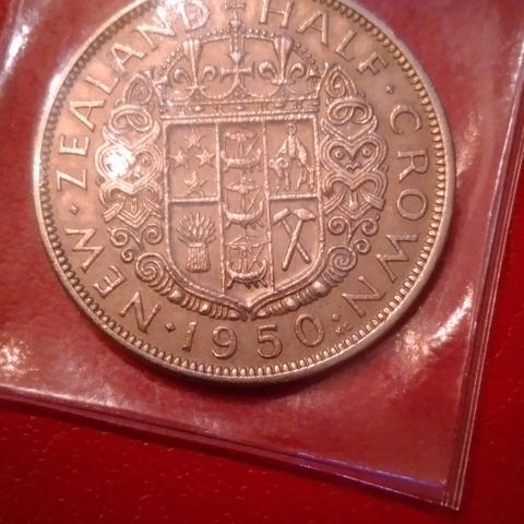 Stor eldre mynt fra New Zealand (år 1950)