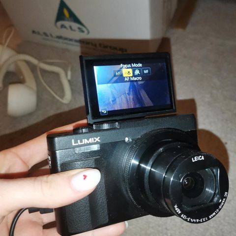 Lumix panasonic, 5000kr som ny, touch skjerm