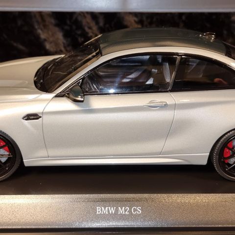 BMW M2 1:18