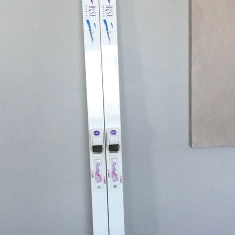 Ski/Langrenn: Madshus 44 Light Touring. L: 205 cm