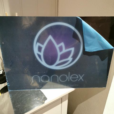 Nanolex skilt i plexiglass