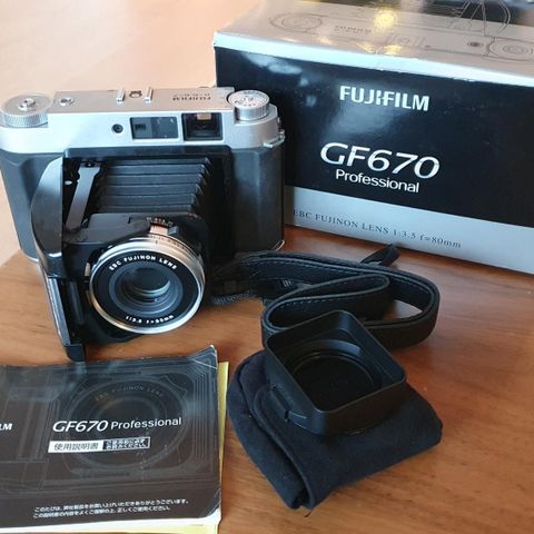 Fujifilm GF670. sølv