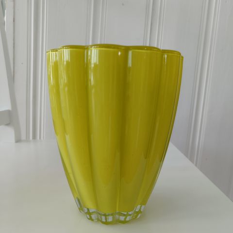 Tulipanvase i glass