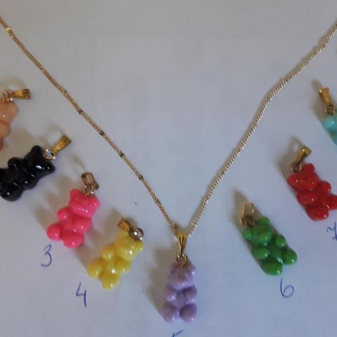 Charms, smykke med bamse anheng