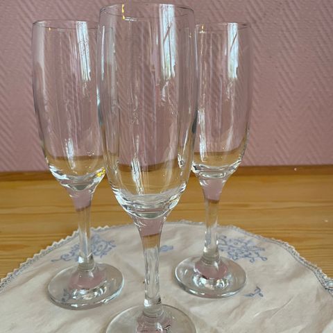 Annonsebilde