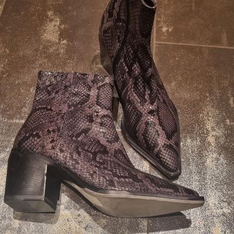 Laura Bellariva boots str.39.5