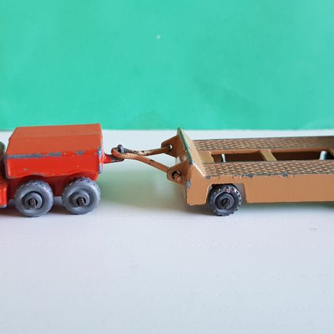 Diamond  T Prime Mover & Atlantic 6 Wheeled Trailer. Matchbox Lesney 15a & 16a