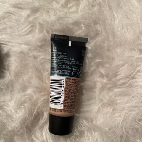 Maybelline foundation Fit Me nr 130