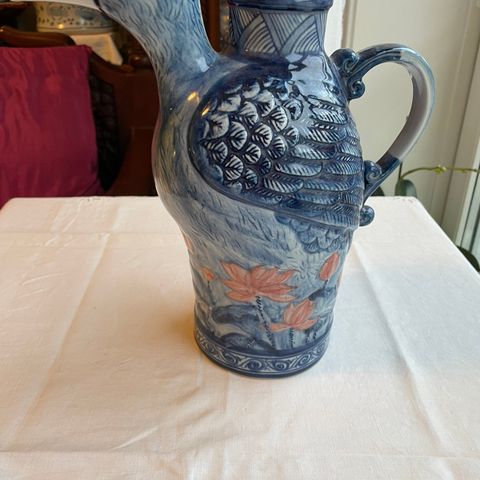 Vintage Kutani japansk blå/hvitt vase med fuglefigur design.