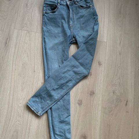 Zara jeans