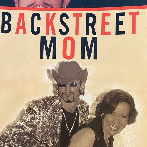 "Backstreet Mom. A Mother's Tale of Backstreet Boy A J McLean". Engelsk