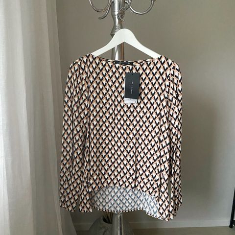 Ny bluse fra Zara | Strl M