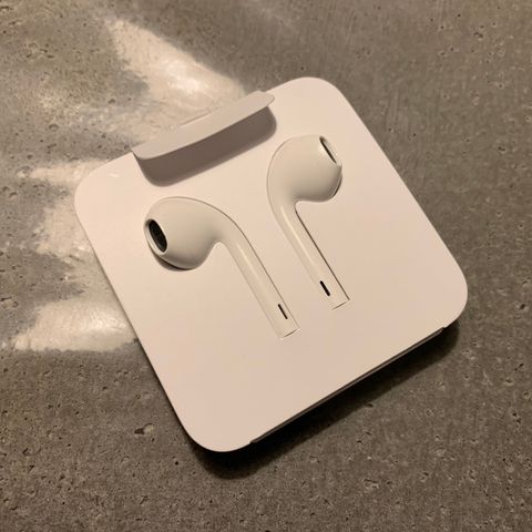 ORIGINAL Apple EarPods med Lightning-tilkobling