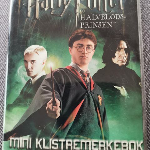 KR 25 Klistremerkebok Harry Potter