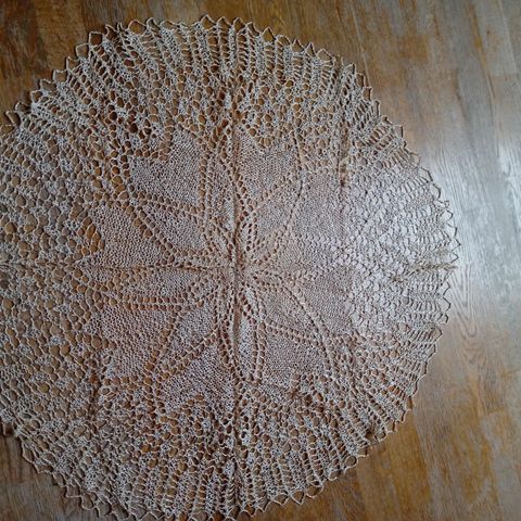 heklede doilies