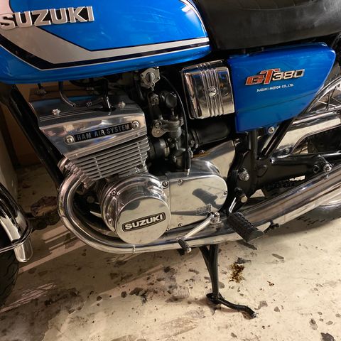 Suzuki GT 380/550 Deler / Delesykkel kjøpes